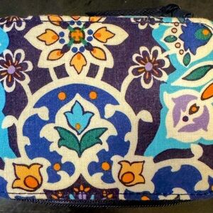 Vera Bradley Snap-Tight Travel Pill Holder Zip Closure